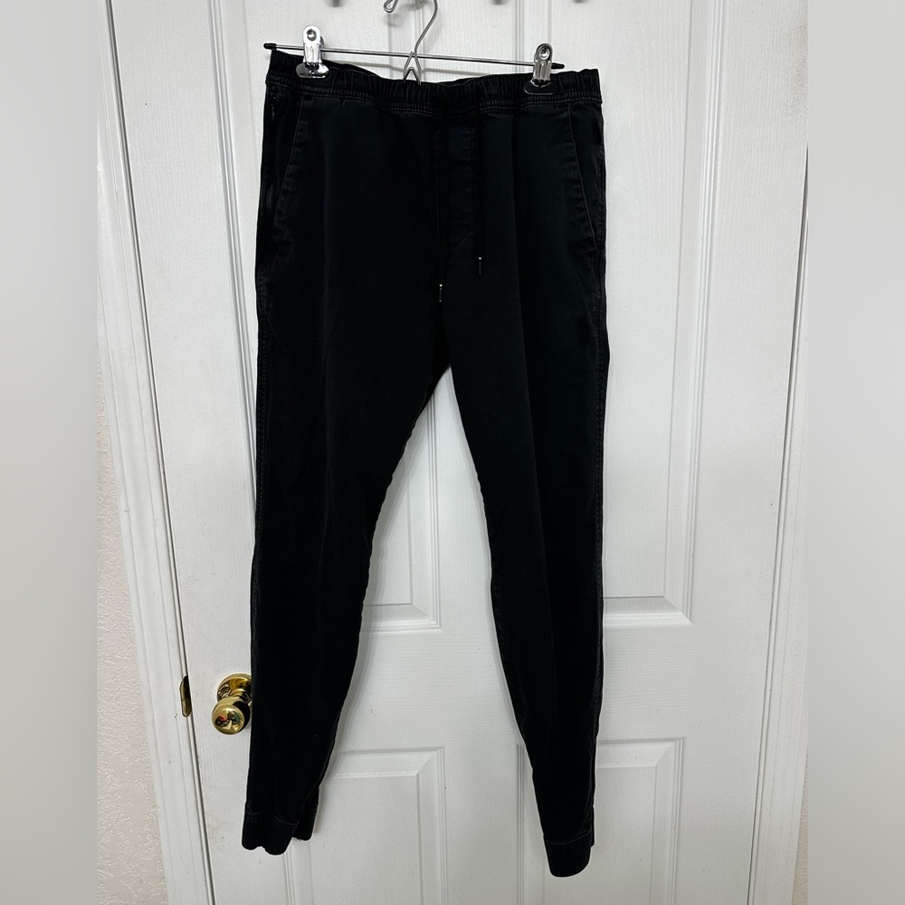 Hollister joggers